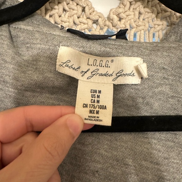 Stylish shirt and skirt Collection - Picture 12 of 12